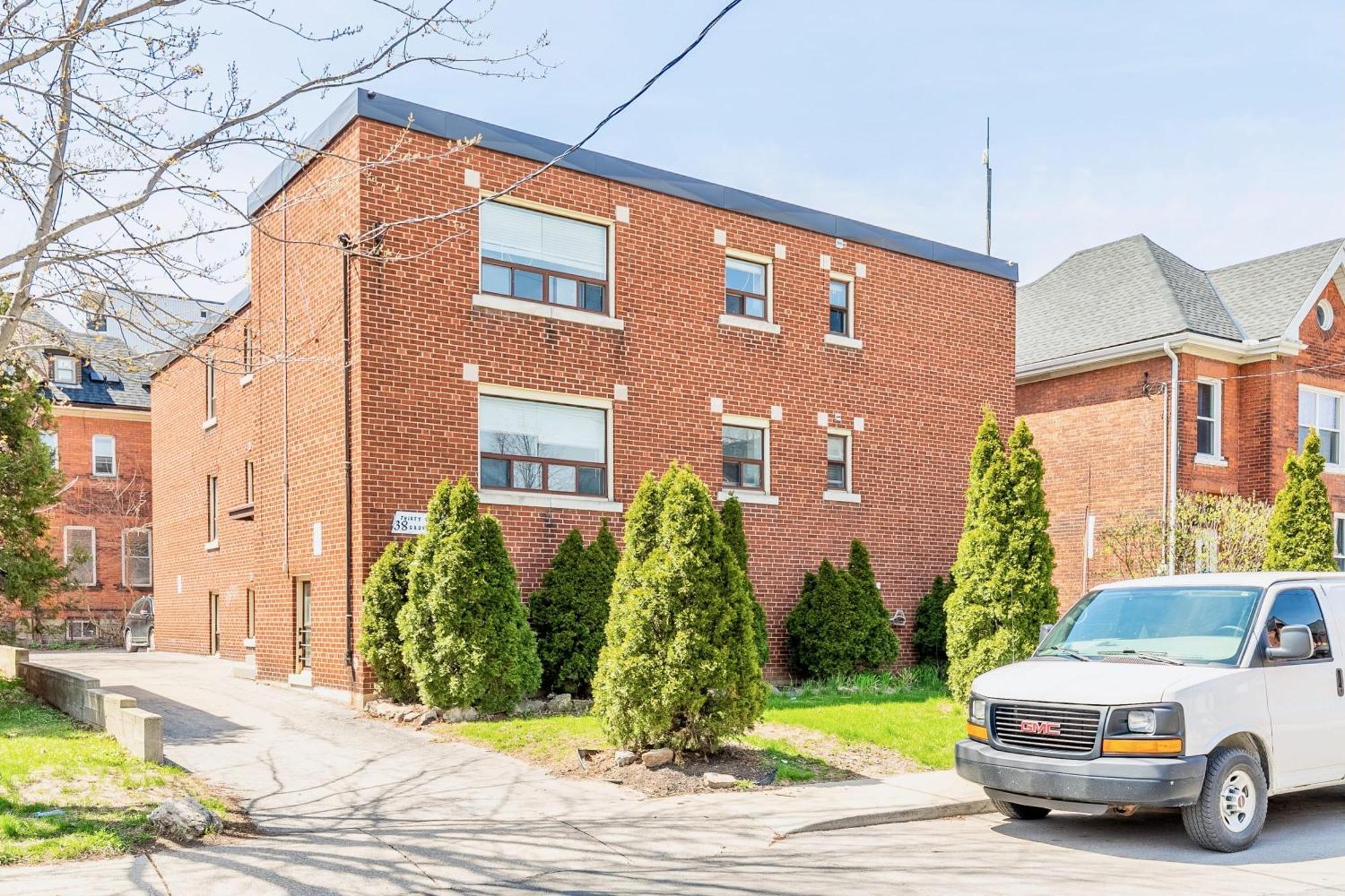 Modern Apartment In Corktown Hamilton Sleeps 4 Buitenkant foto